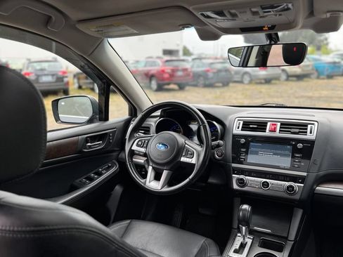 Used 2017 Subaru Outback 2.5i Limited AWD/4WD image 28