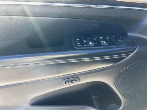 Used 2014 Jeep Grand Cherokee Limited image 13