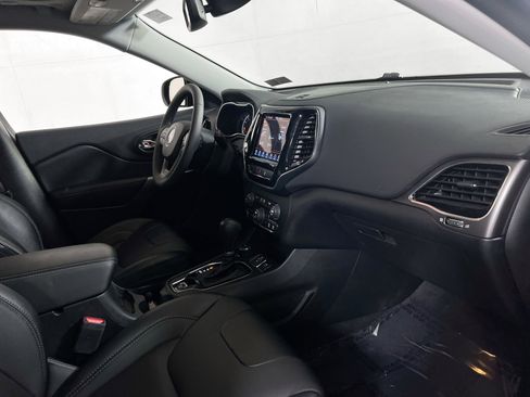 Used 2022 Jeep Cherokee Limited image 28