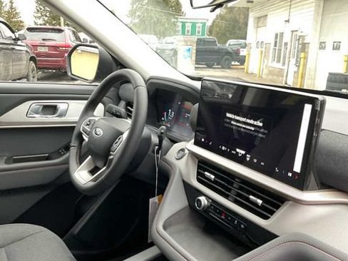Used 2026 Ford Explorer Active AWD/4WD image 52