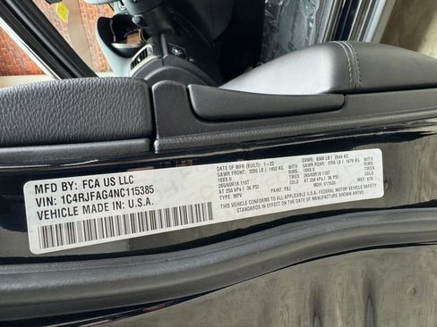 Used 2022 Jeep Grand Cherokee Laredo X image 30