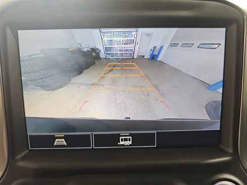 Certified 2021 Chevrolet Silverado 1500 LT Trail Boss w/ Convenience Package II image 28