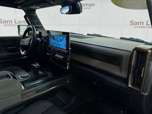Used 2025 GMC Hummer EV 2X w/ LPO, Sport Package AWD/4WD image 31