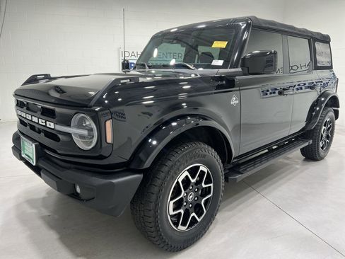 Used 2022 Ford Bronco Outer Banks image 4