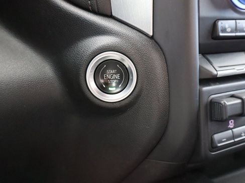 Used 2022 GMC Sierra 3500 SLT w/ SLT Convenience Package image 12