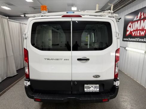 Used 2015 Ford Transit 250 130 Low Roof RWD image 5