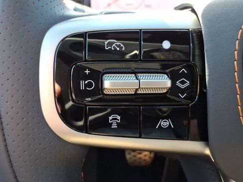 New 2026 Genesis GV70 2.5T Sport Prestige AWD/4WD image 19