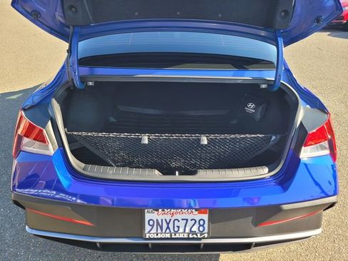 Used 2024 Hyundai Elantra SEL image 8
