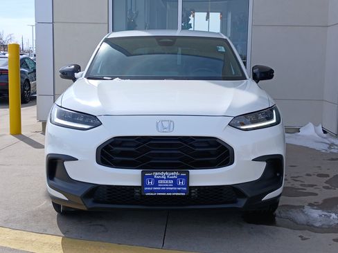 Used 2023 Honda HR-V Sport image 3