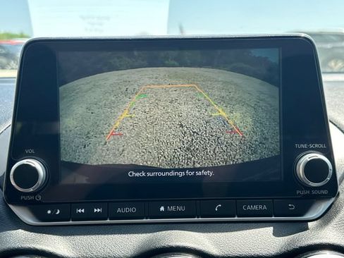 Used 2022 Nissan Sentra SV FWD image 28
