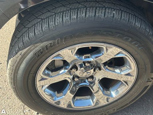 Used 2017 RAM 1500 Laramie w/ Convenience Group AWD/4WD image 6