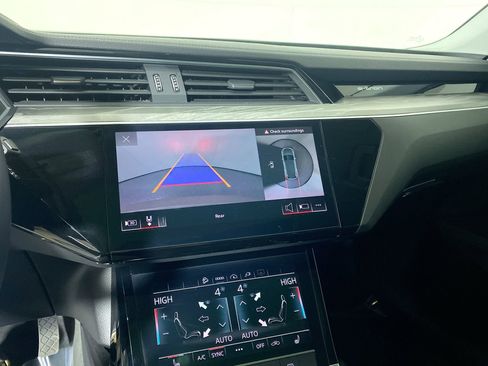 Certified 2021 Audi e-tron Premium w/ Convenience Plus Package AWD/4WD image 5