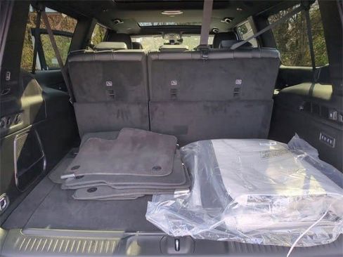 New 2026 Jeep Grand Wagoneer L 4WD w/ Premium Group I image 22