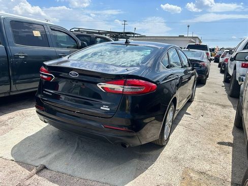 Used 2020 Ford Fusion SE image 8