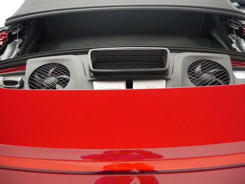 Certified 2019 Porsche 911 Carrera 4 AWD/4WD image 13