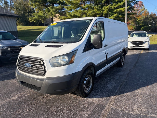 Used 2015 Ford Transit 250 130 Low Roof RWD image 2