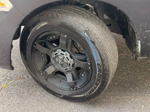 Used 2015 RAM 1500 Express RWD image 9