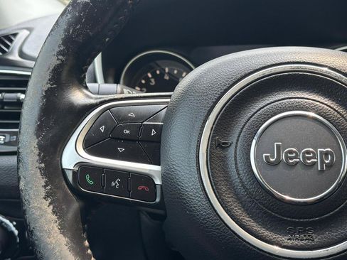 Used 2021 Jeep Compass Limited FWD image 22