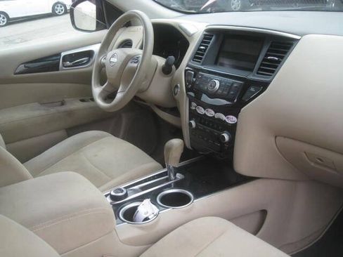 Used 2014 Nissan Pathfinder S AWD/4WD image 21