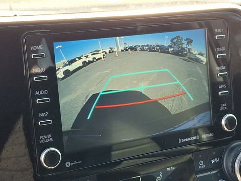 Certified 2022 Toyota Highlander XLE image 19