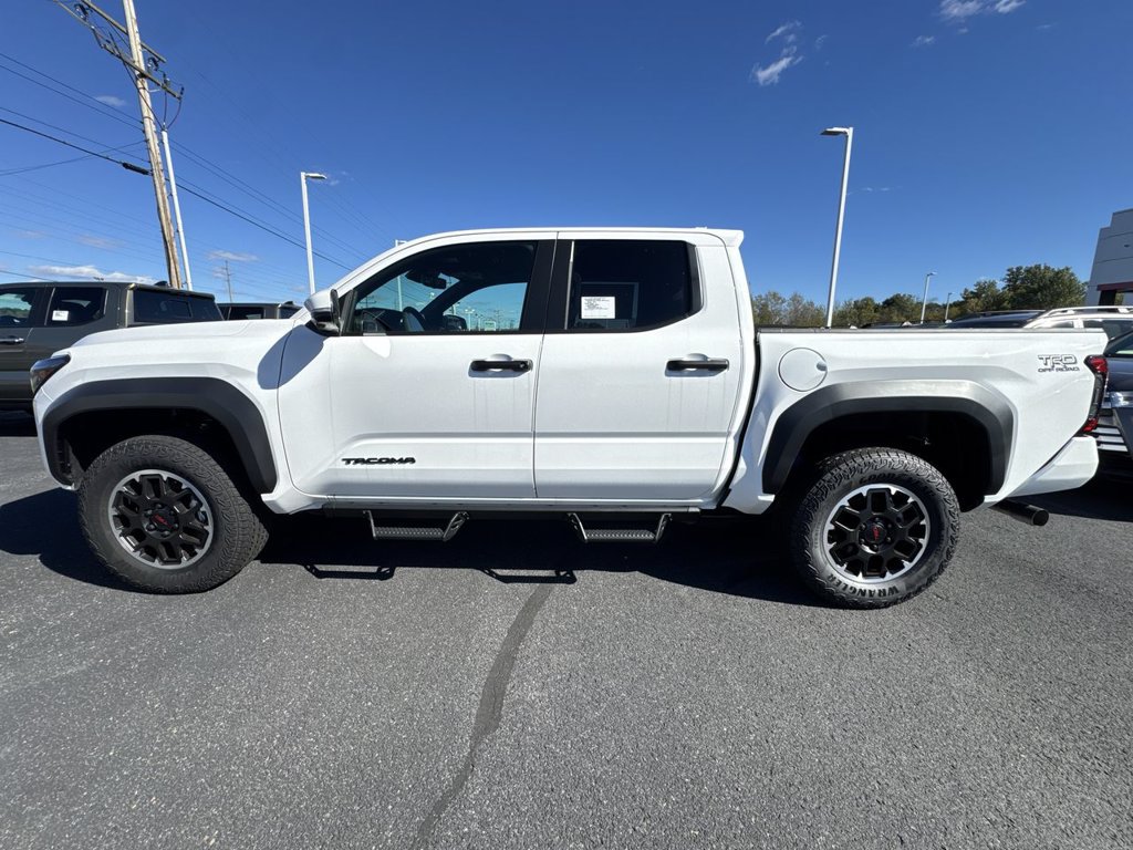 New 2026 Toyota Tacoma TRD Off-Road w/ TRD Off Road Premium Package AWD/4WD image 5