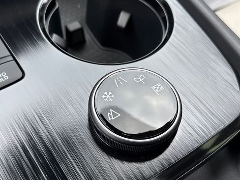 New 2026 Nissan Rogue SV image 34