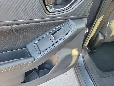 Used 2022 Subaru Crosstrek 2.5i Limited w/ Moonroof Package 2 image 12