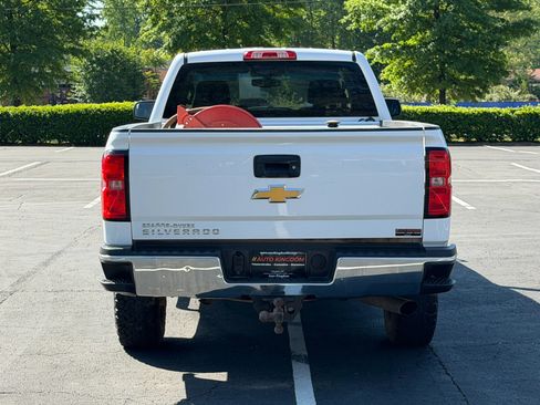Used 2018 Chevrolet Silverado 2500 W/T w/ WT Convenience Package AWD/4WD image 7