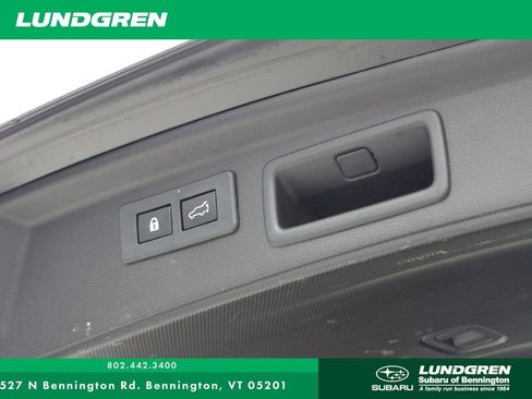 Used 2020 Subaru Forester Premium image 17