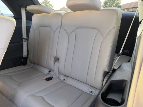 Used 2017 Audi Q7 3.0T Premium Plus AWD/4WD image 16
