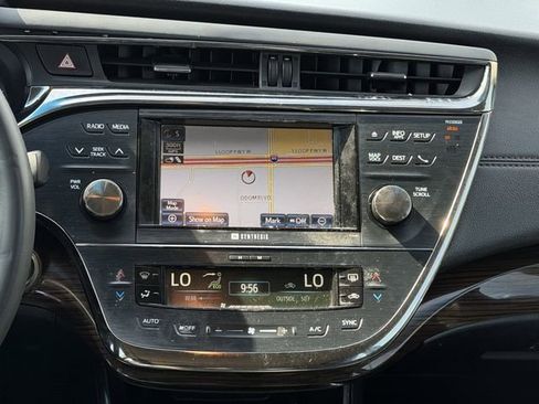 Used 2014 Toyota Avalon Limited w/ Technology Package image 15