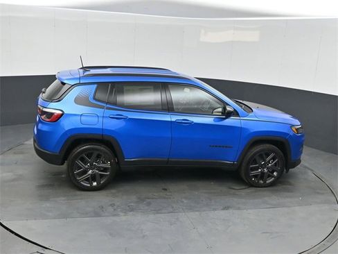 New 2026 Jeep Compass Latitude image 29