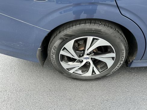 Used 2023 Subaru Legacy Premium AWD/4WD image 9