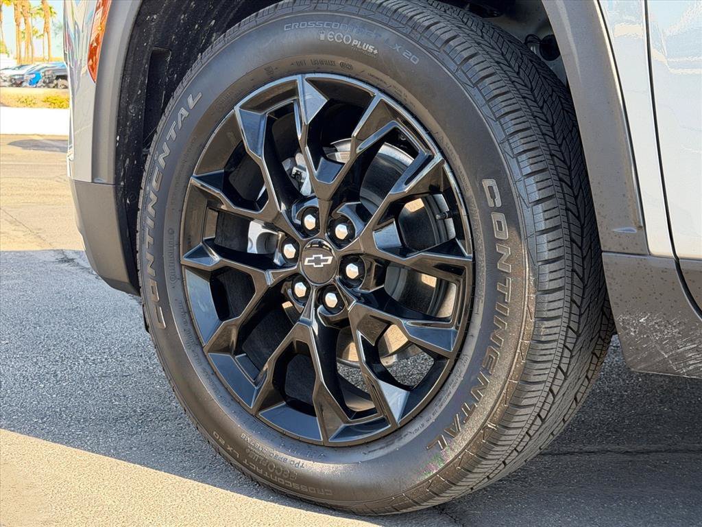 Used 2026 Chevrolet Traverse LT w/ Midnight/Sport Edition FWD image 24