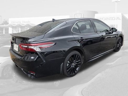 Used 2024 Toyota Camry XSE FWD image 5