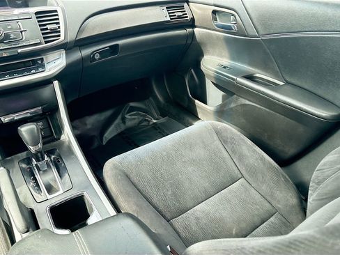 Used 2013 Honda Accord EX image 22