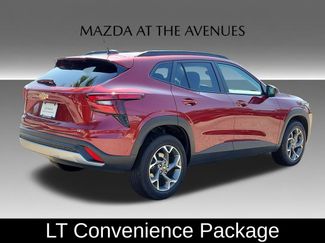 Used 2025 Chevrolet Trax LT w/ LT Convenience Package FWD video 3