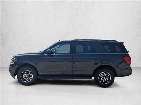 Used 2024 Ford Expedition XLT AWD/4WD image 8