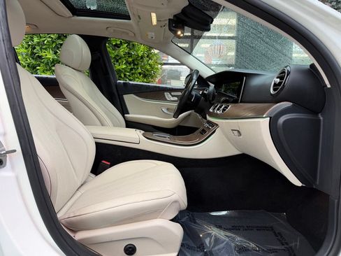 Used 2022 Mercedes-Benz E 350 4MATIC Sedan image 31
