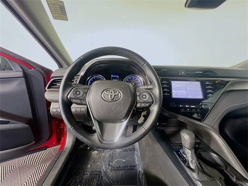 Used 2019 Toyota Camry L image 13