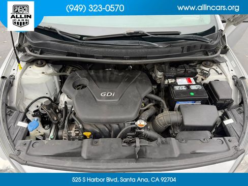 Used 2013 Hyundai Accent GS FWD image 12