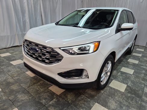 Used 2021 Ford Edge SEL image 2