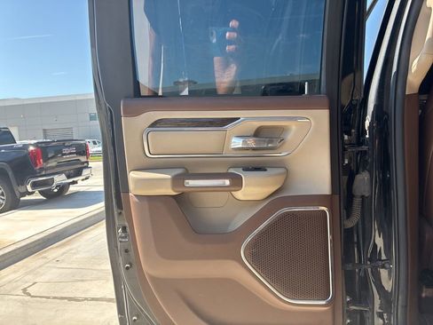 Used 2020 RAM 1500 Laramie AWD/4WD image 11