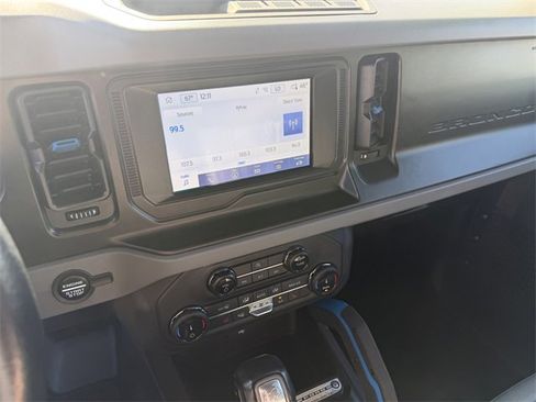 Used 2022 Ford Bronco Black Diamond image 24
