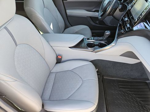 Used 2024 Toyota Camry XSE w/ Navigation Package image 18