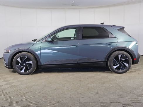 Used 2025 Hyundai Ioniq 5 SE AWD/4WD image 13