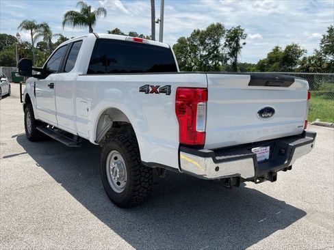 Used 2018 Ford F250 XL w/ Power Equipment Group AWD/4WD image 8