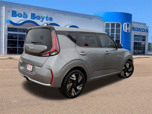 Used 2023 Kia Soul GT-Line image 5