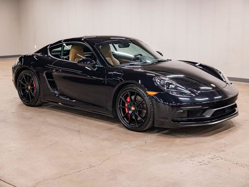 Used 2024 Porsche 718 Cayman GTS RWD image 6