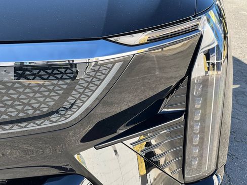 Used 2026 Cadillac Optiq Sport 2 w/ LPO, Floor Liner Package RWD image 49
